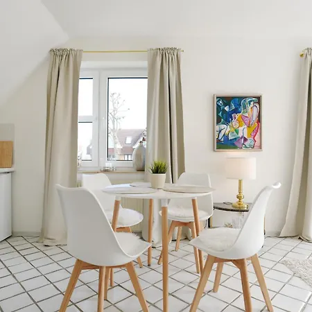 Wohldstr 11 Wohldstr 11 4 *